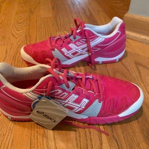 NWT NIB ASICS Revolution 5
